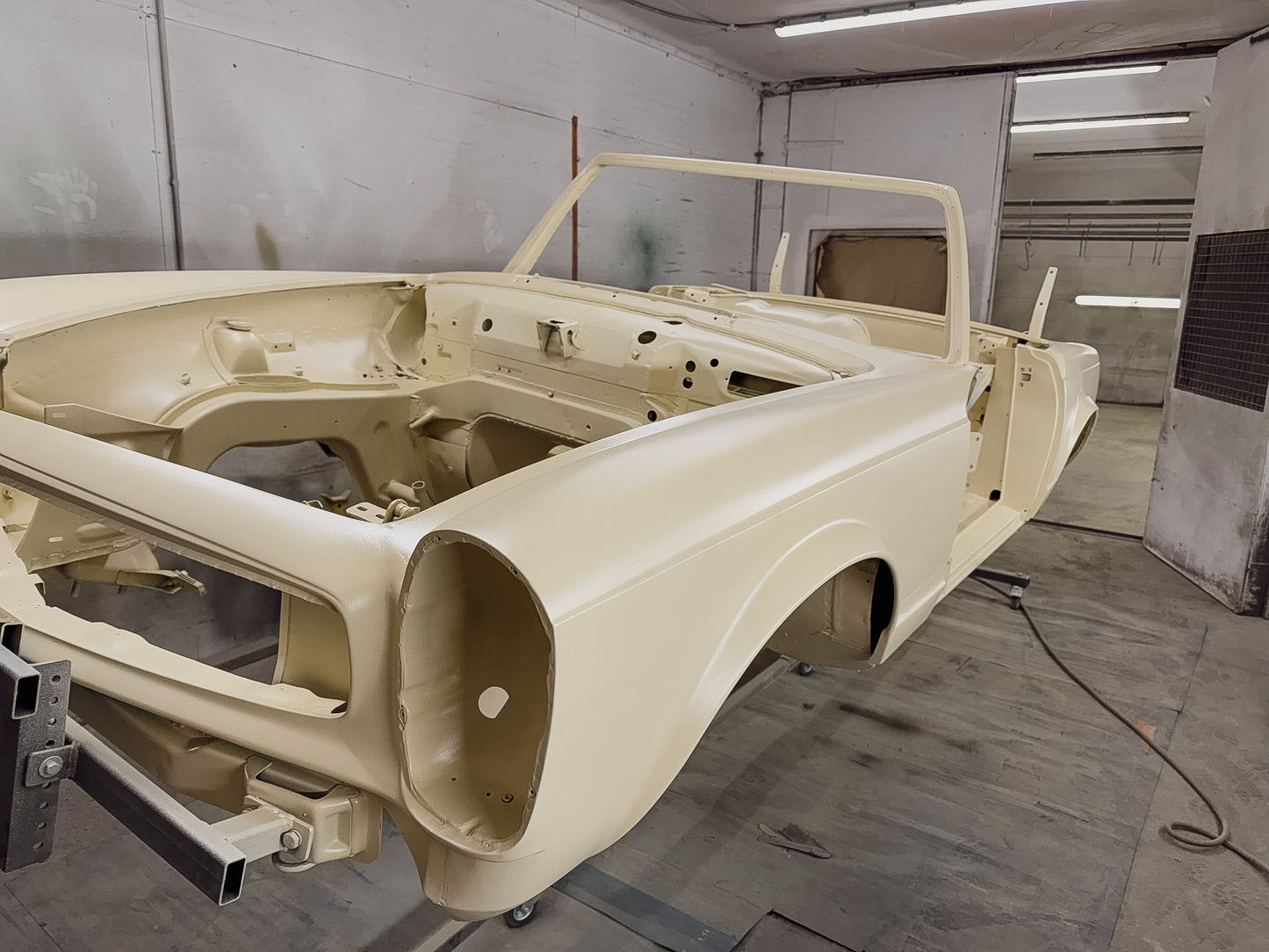 Mercedes 1966 230SL Manual [Born Again]